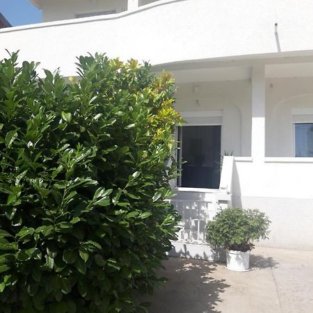 Lilishouse Prenociste Appartamento Belgrado Esterno foto